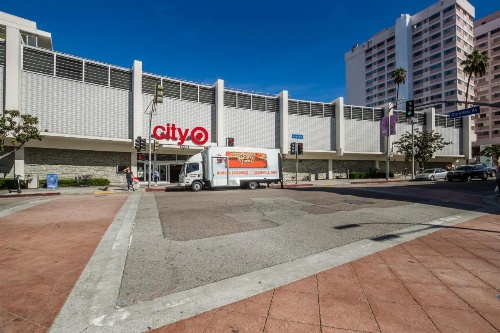 Wilshire Apartment 215 - 3 bedroom image 35